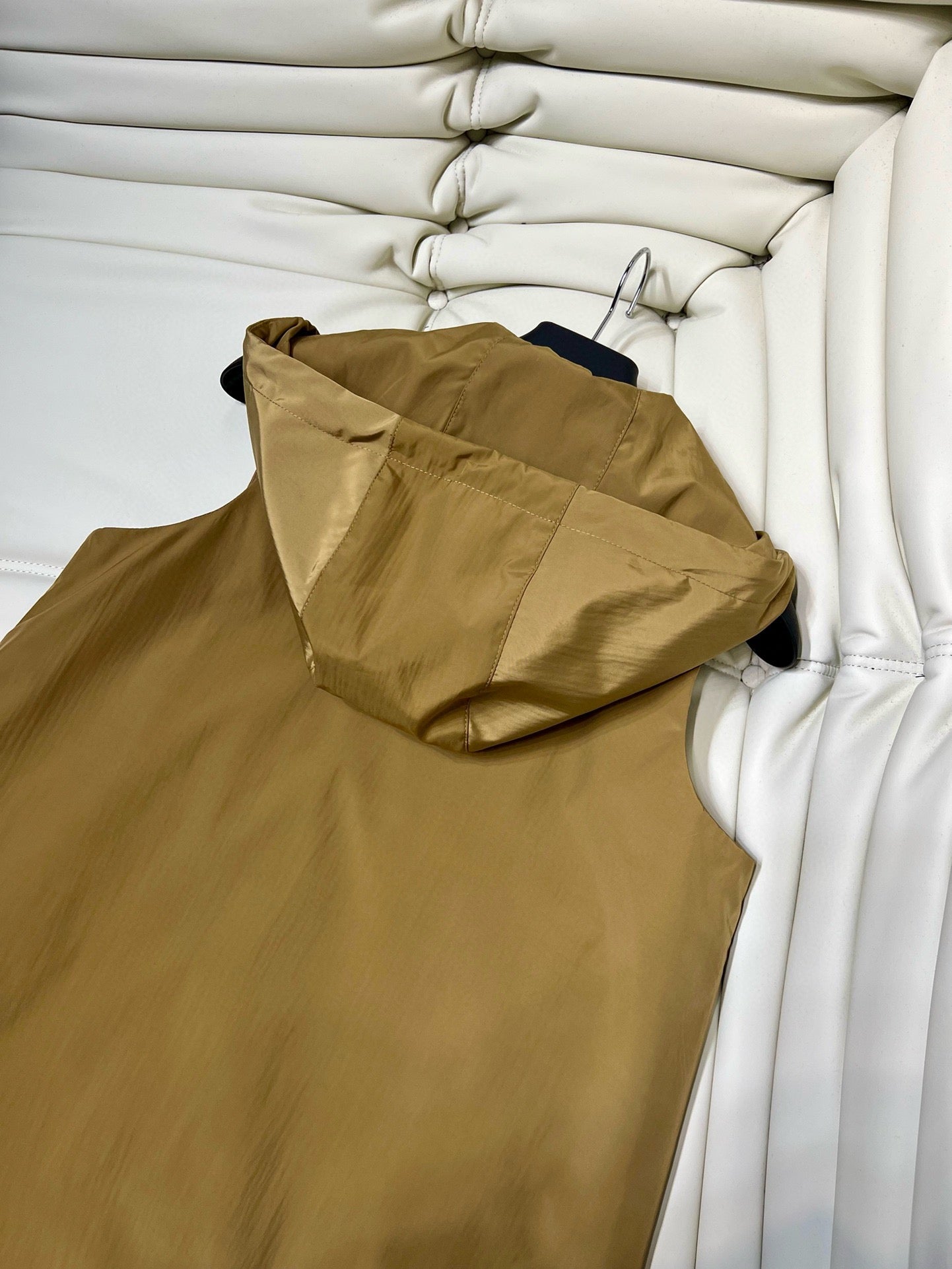 0528 Khaki hooded sleeveless dress