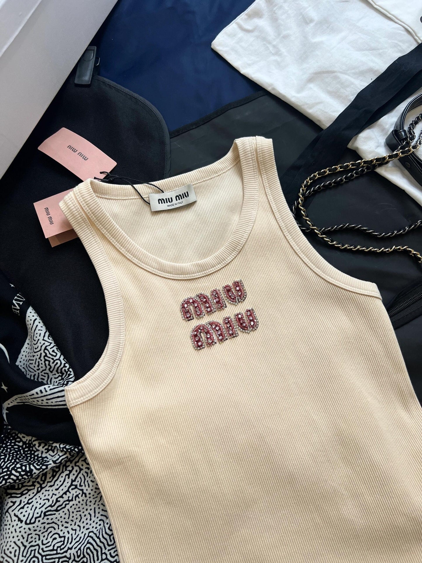 0528 New crystal logo vest