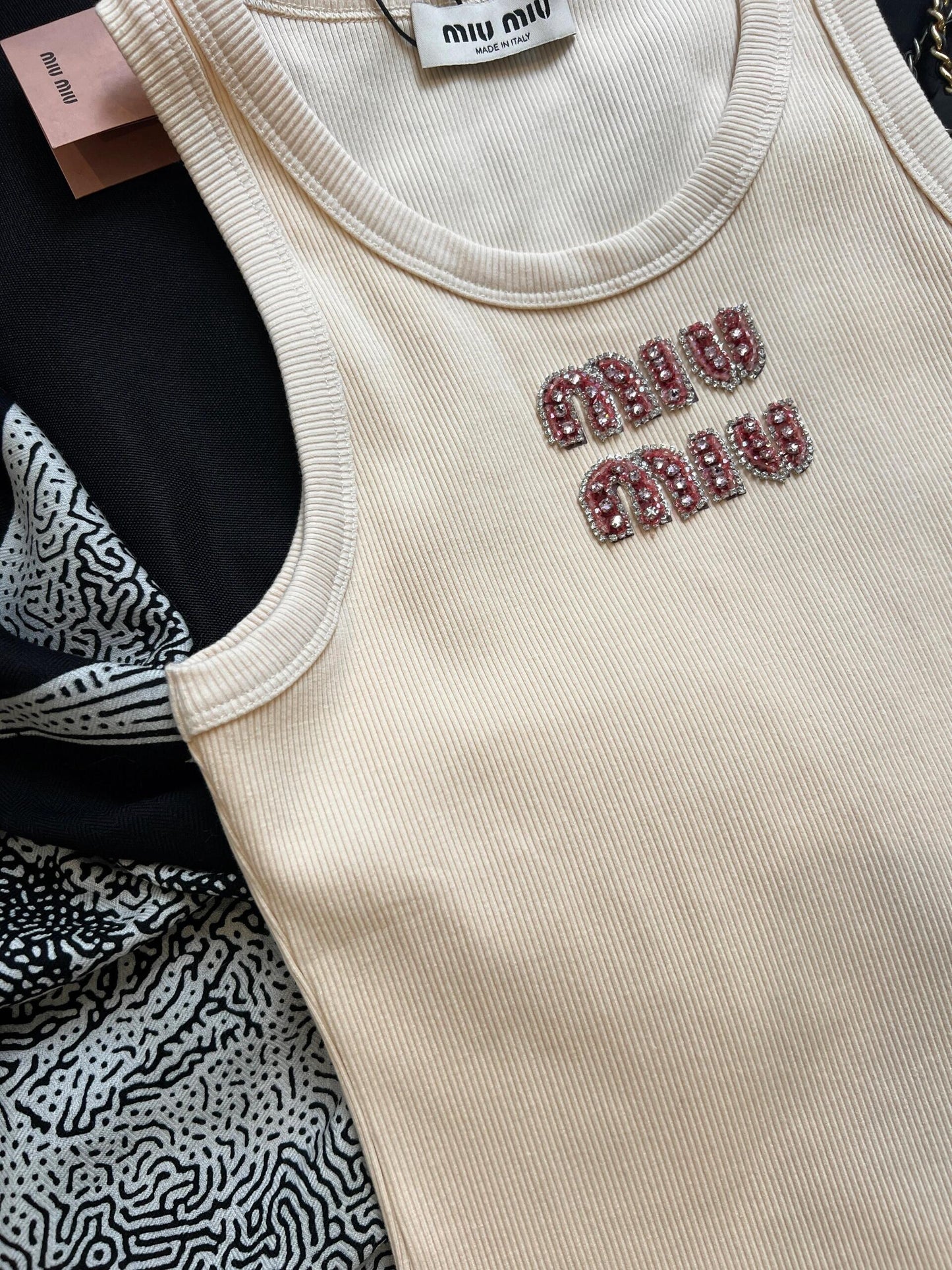 0528 New crystal logo vest