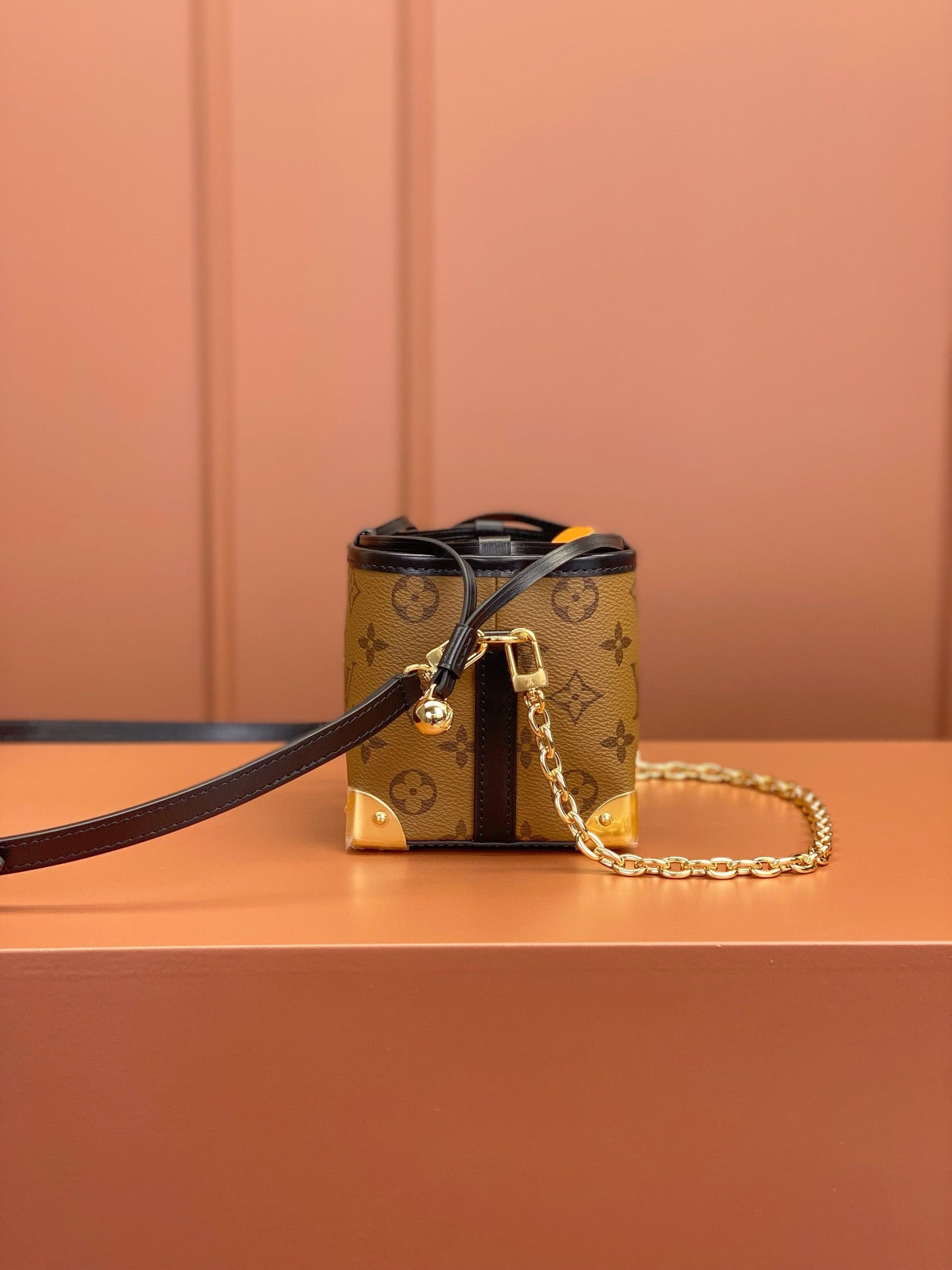 0528 Noé Purse LV Charms Monogram Reverse