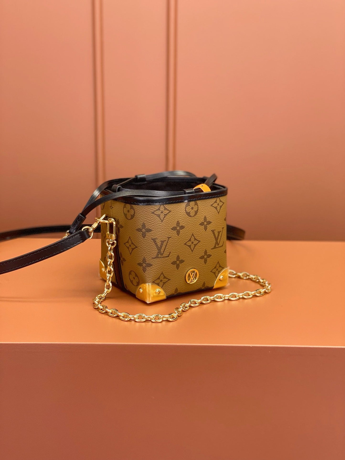 0528 Noé Purse LV Charms Monogram Reverse