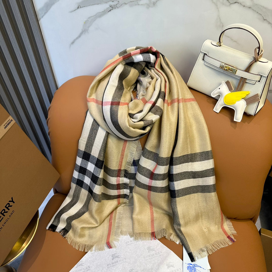 0925 Classic Soft and Comfortable Scarf