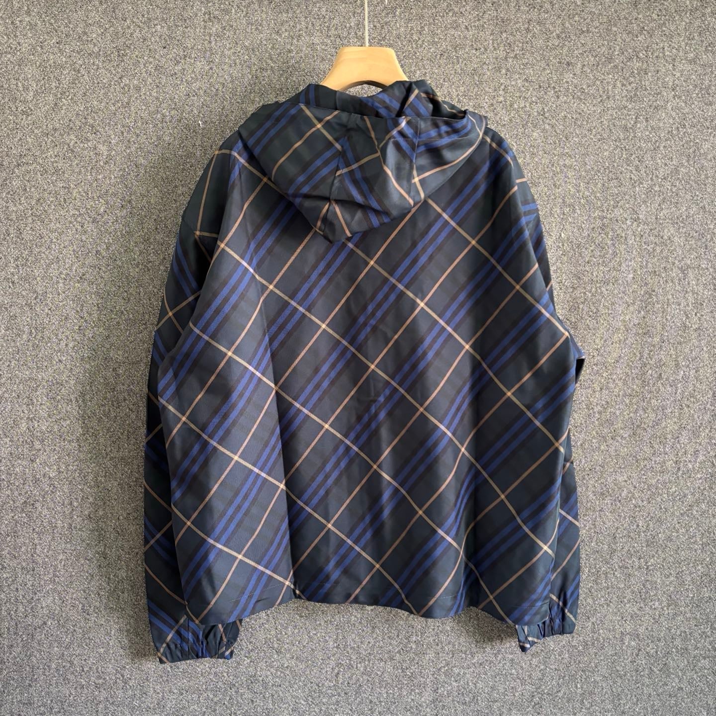 250325 New plaid long-sleeved hooded coat