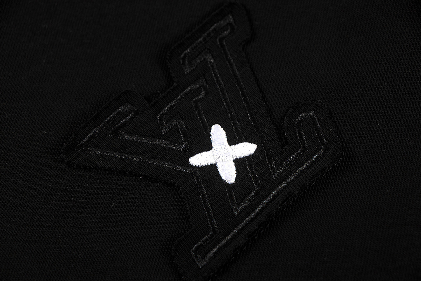 250614 New high-quality embroidered patch T-shirt