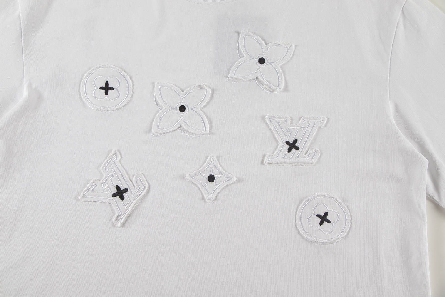 250614 New high-quality embroidered patch T-shirt