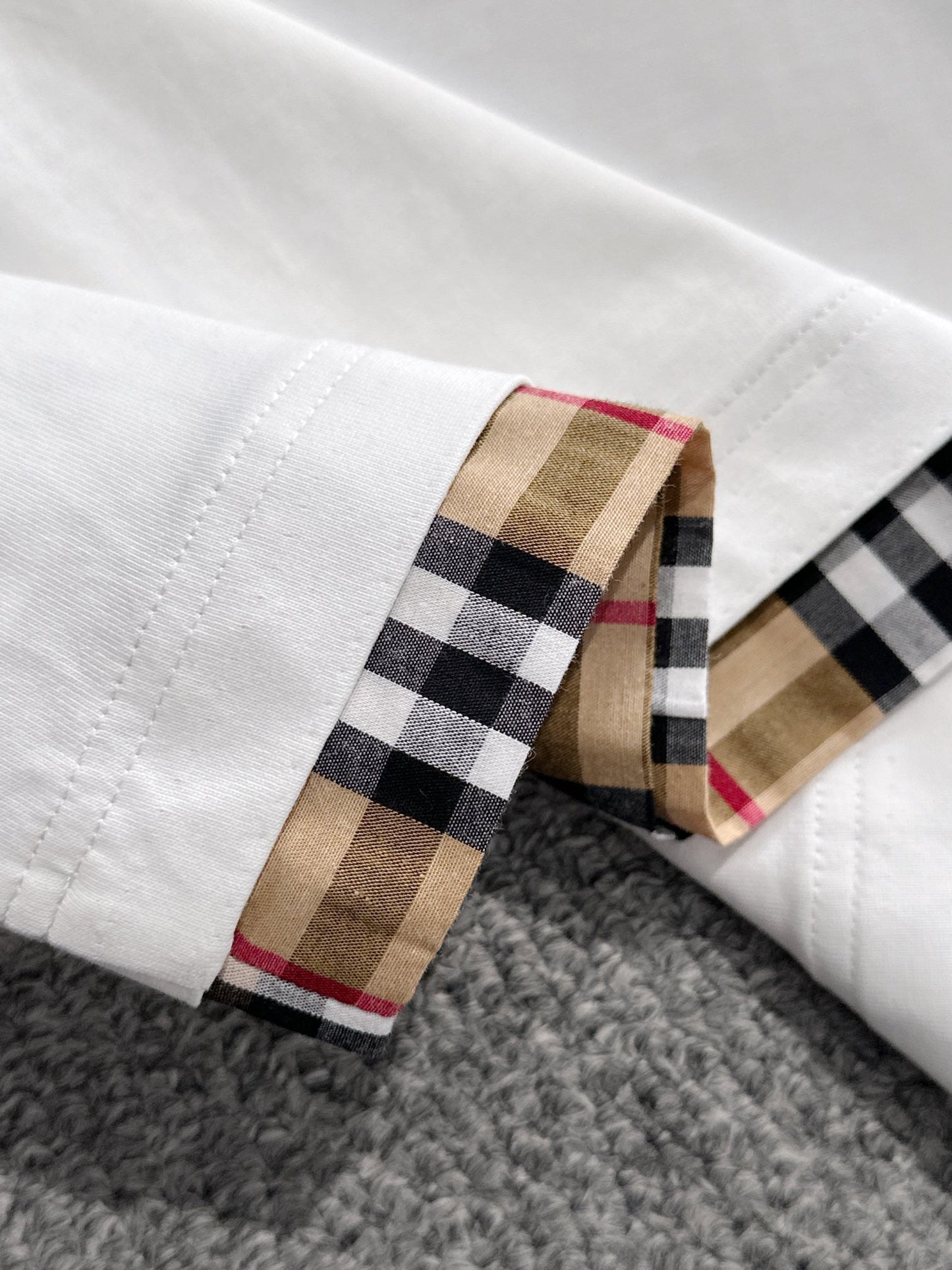 250614 New high-quality embroidered patchwork T-shirt