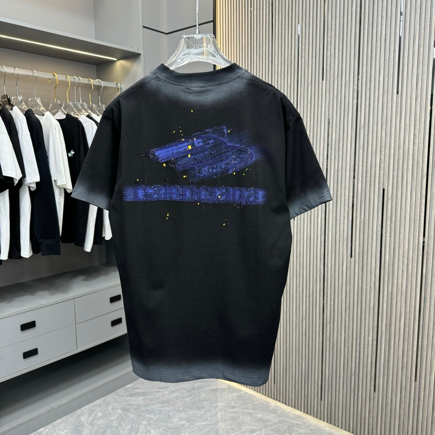 250617 New high-quality, heavily crafted, aged, washed and printed T-shirt