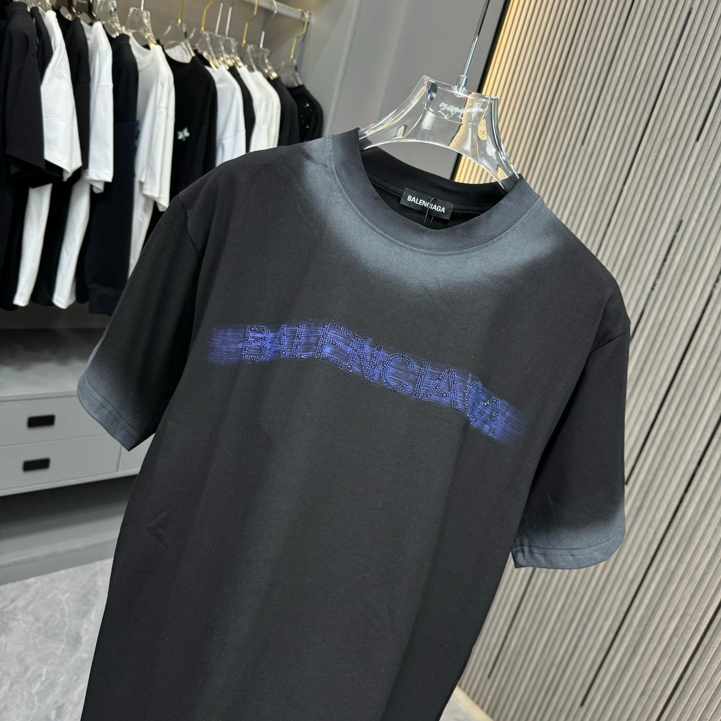 250617 New high-quality, heavily crafted, aged, washed and printed T-shirt