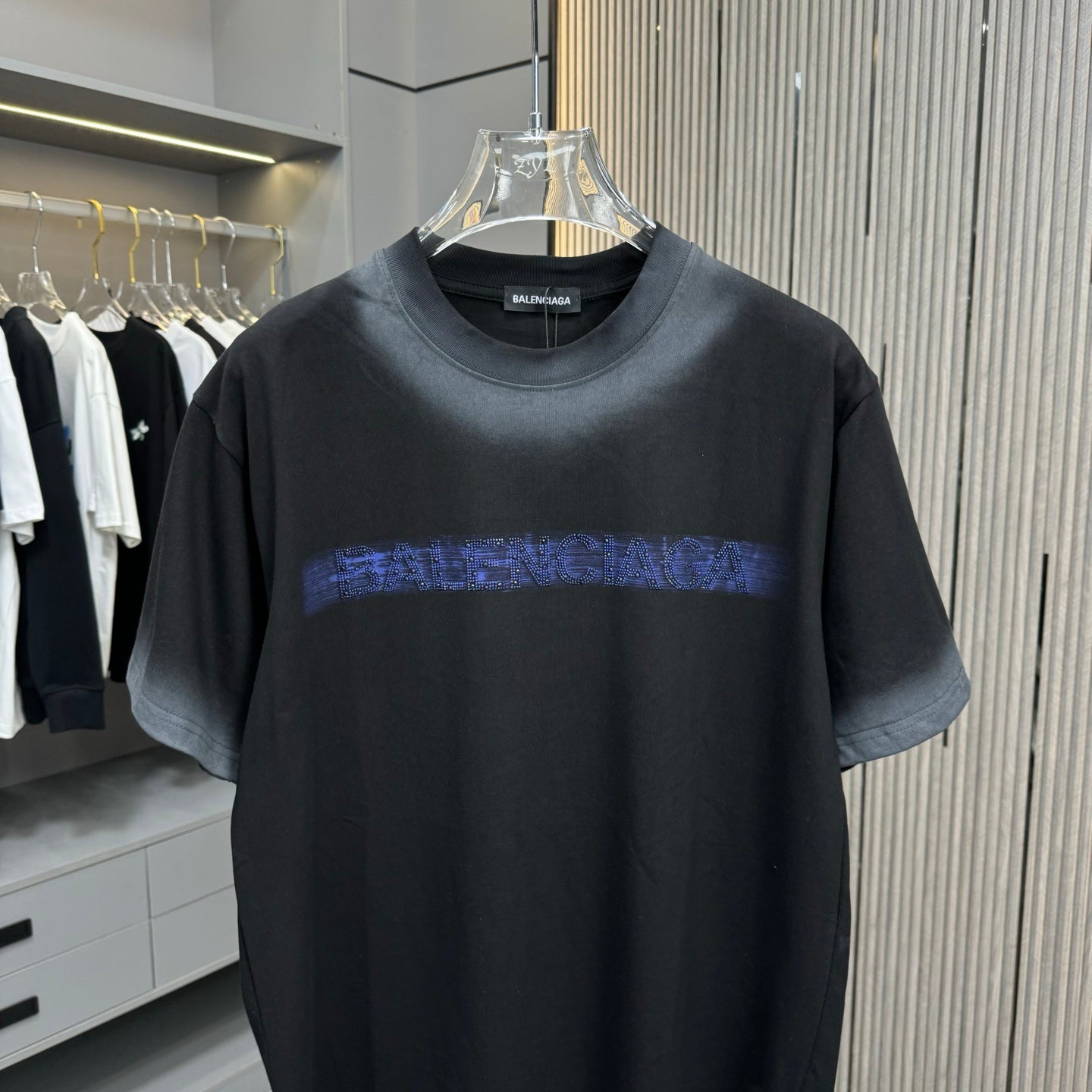 250617 New high-quality, heavily crafted, aged, washed and printed T-shirt