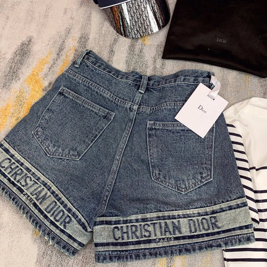 0528 Retro distressed denim shorts