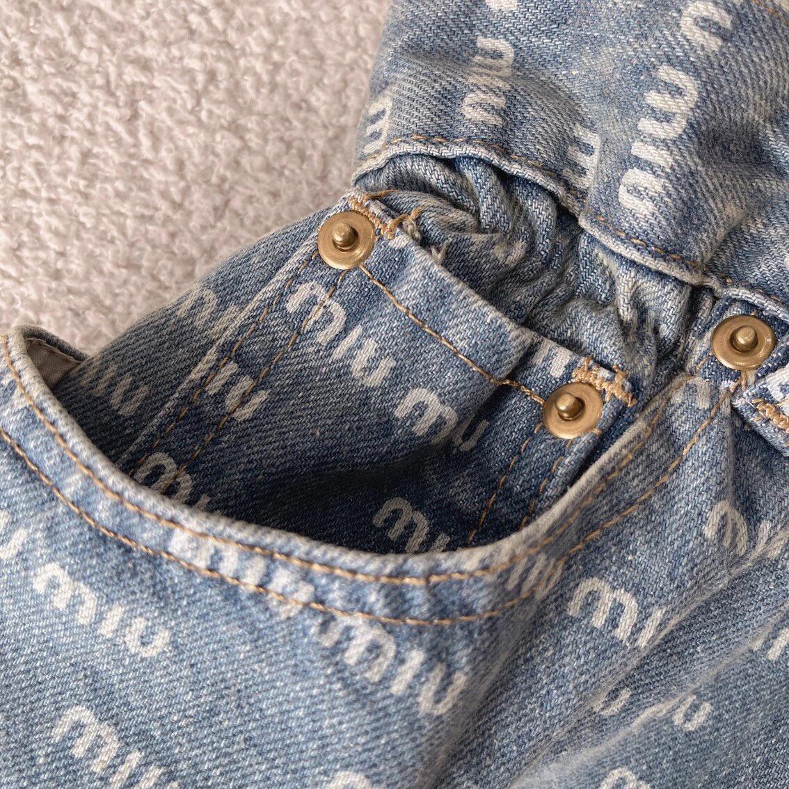 0528 Bud jeans