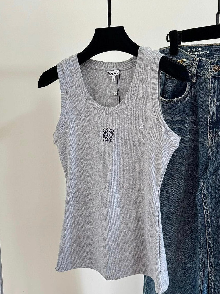 0528 knitted chest embroidered camisole