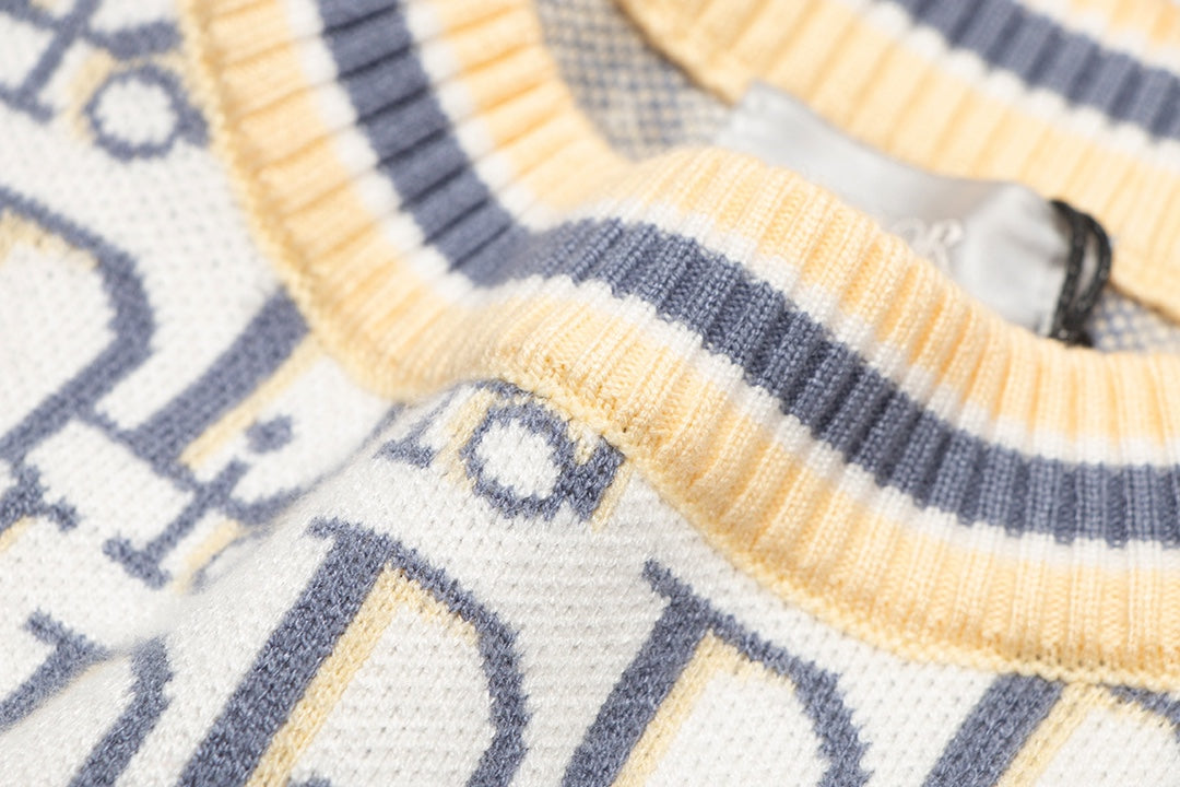 1203 New classic monogrammed sweaters