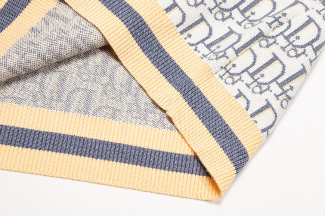 1203 New classic monogrammed sweaters