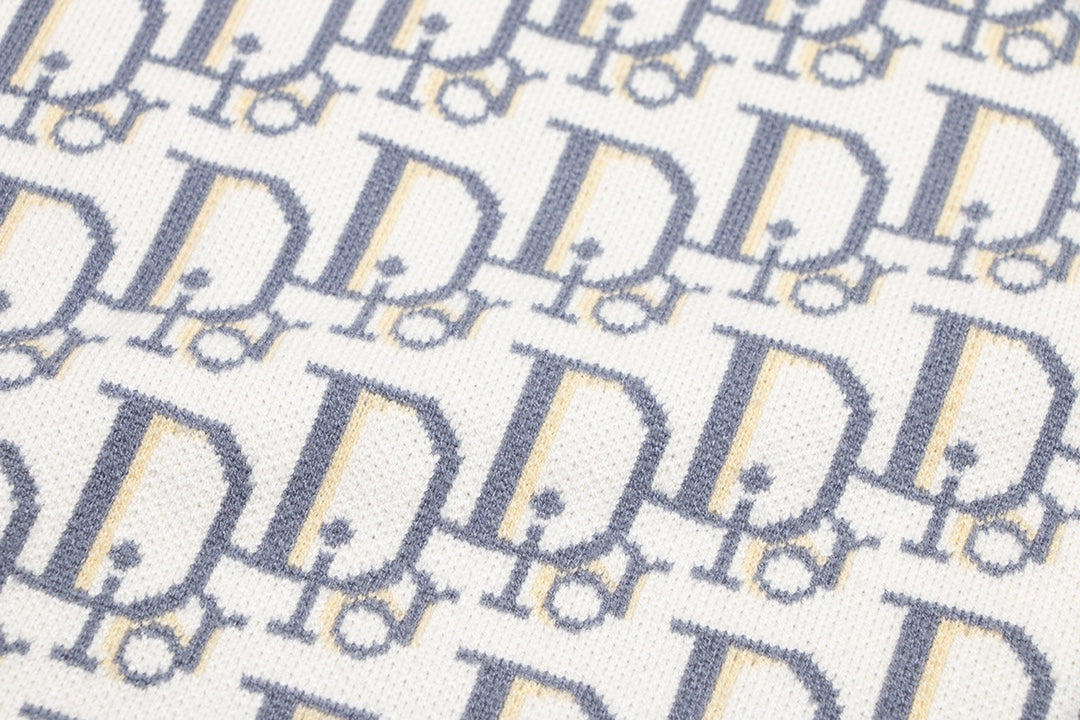 1203 New classic monogrammed sweaters