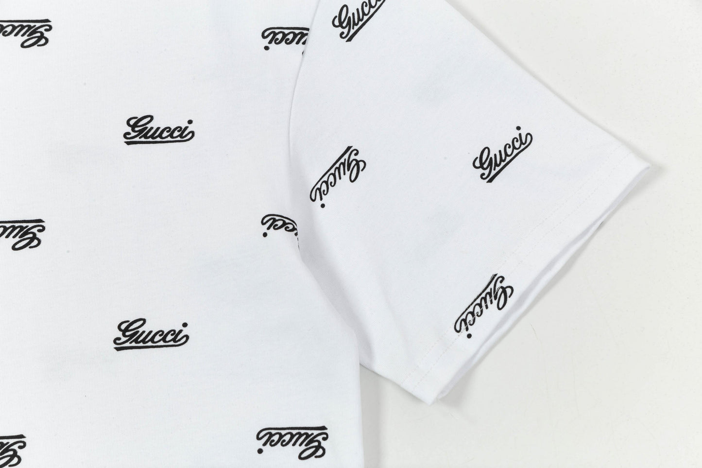 250305 New feature jacquard big icon T-shirt