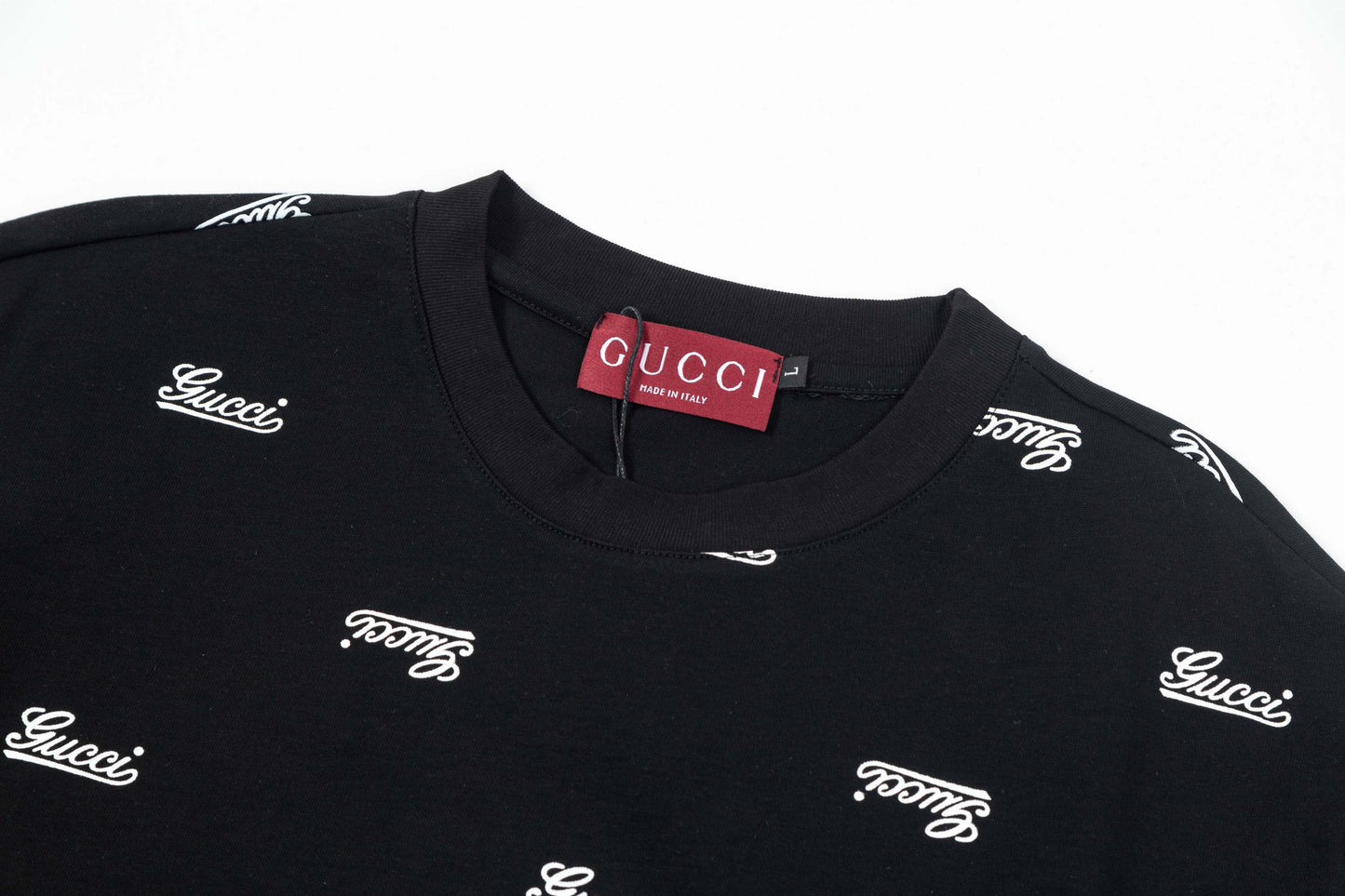 250305 New feature jacquard big icon T-shirt
