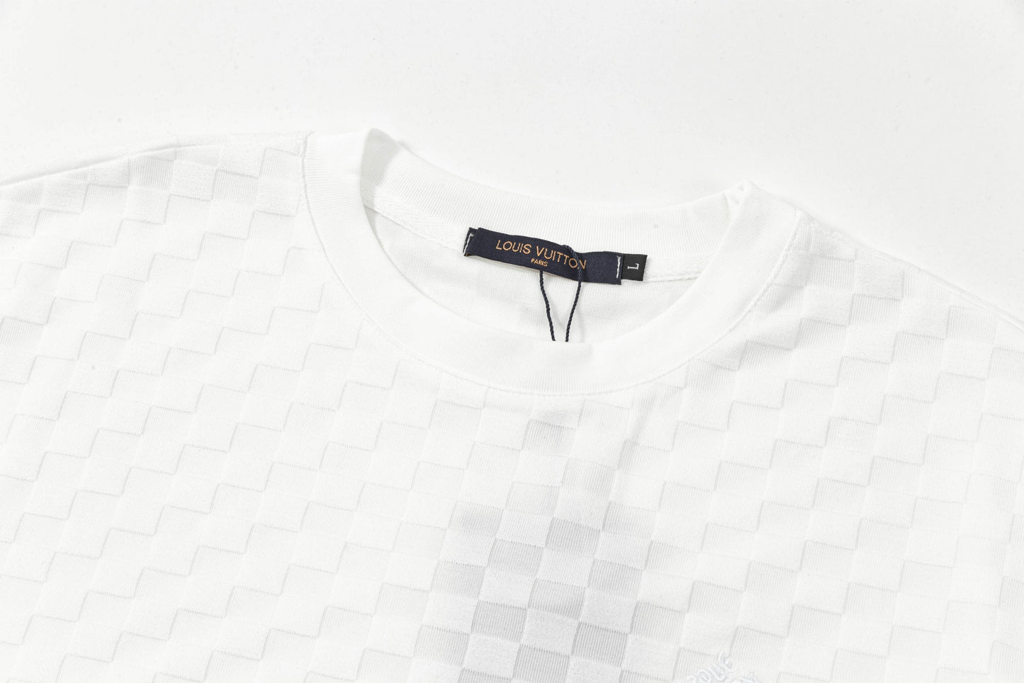 250305 New feature jacquard checkerboard dark print T-shirt