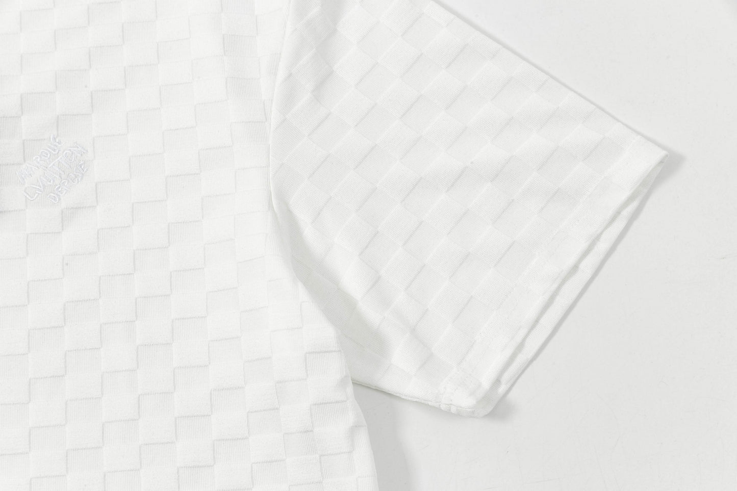 250305 New feature jacquard checkerboard dark print T-shirt