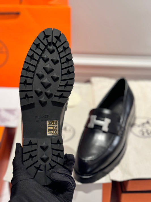 250527 New high-quality classic retro thick-soled loafers